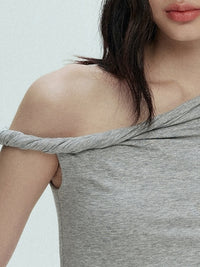 Asymmetric Off-The-Shoulder Tops_BDHL7389