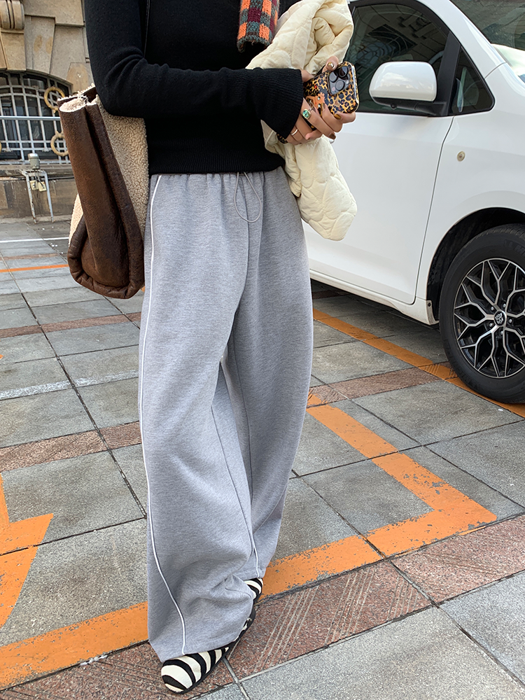 Velvet Straight Loose Sweatpants_BDHL6651