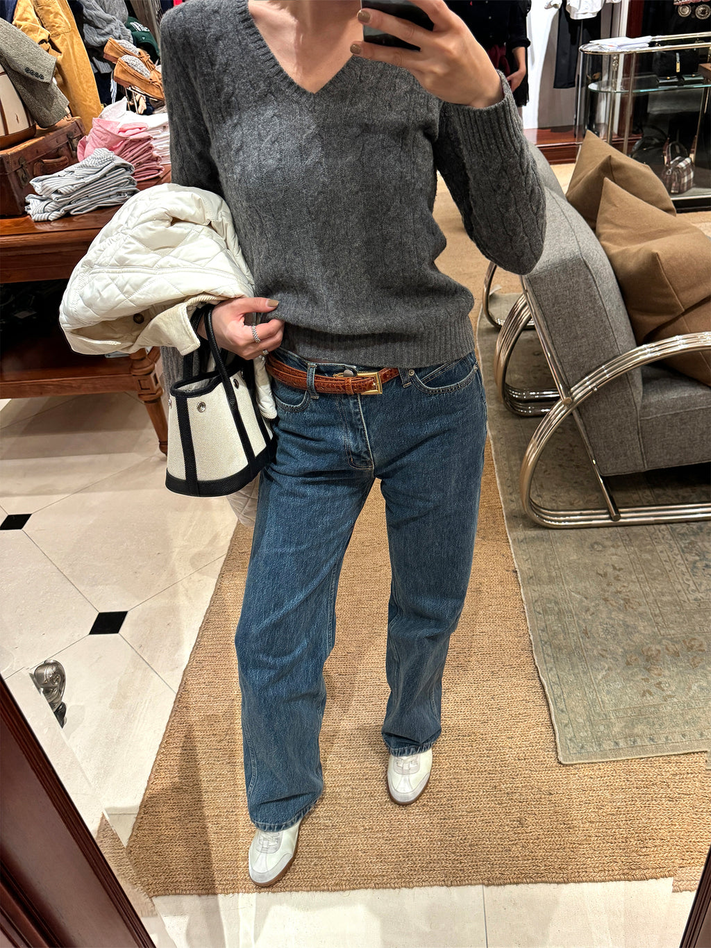 V-Neck Cropped Knit Tops_BDHL8005