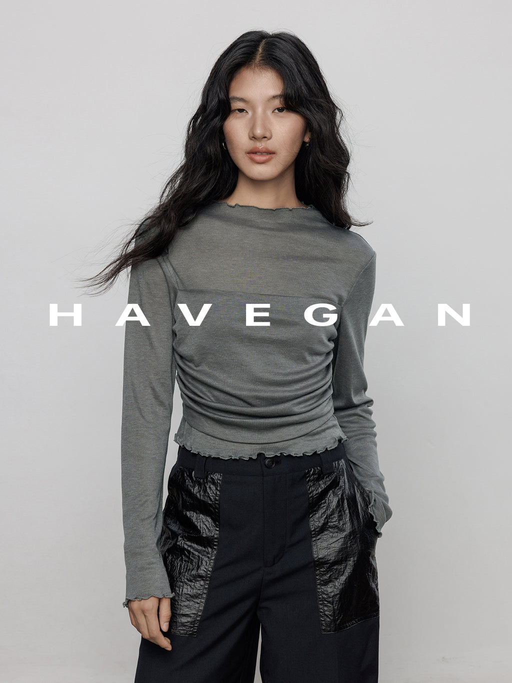 High-Waisted Leather Pocket Pants_BDHL7697