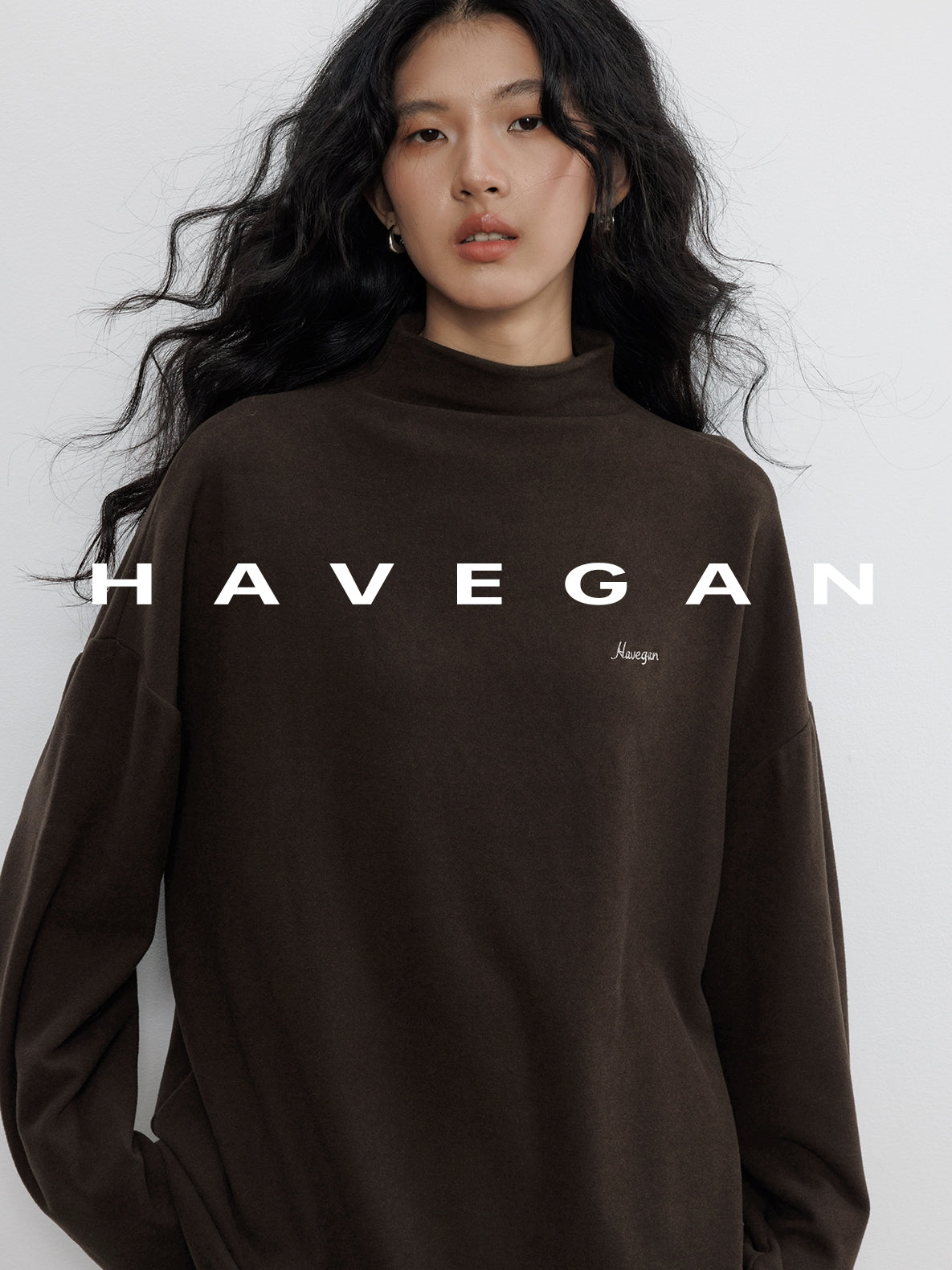 High-Neck Embroidered Tops_BDHL7894