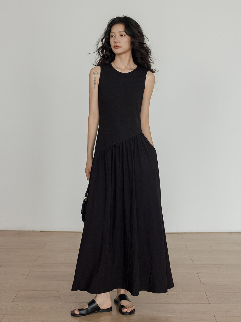 Sleeveless Shirring Knit Dress_BDHL7584