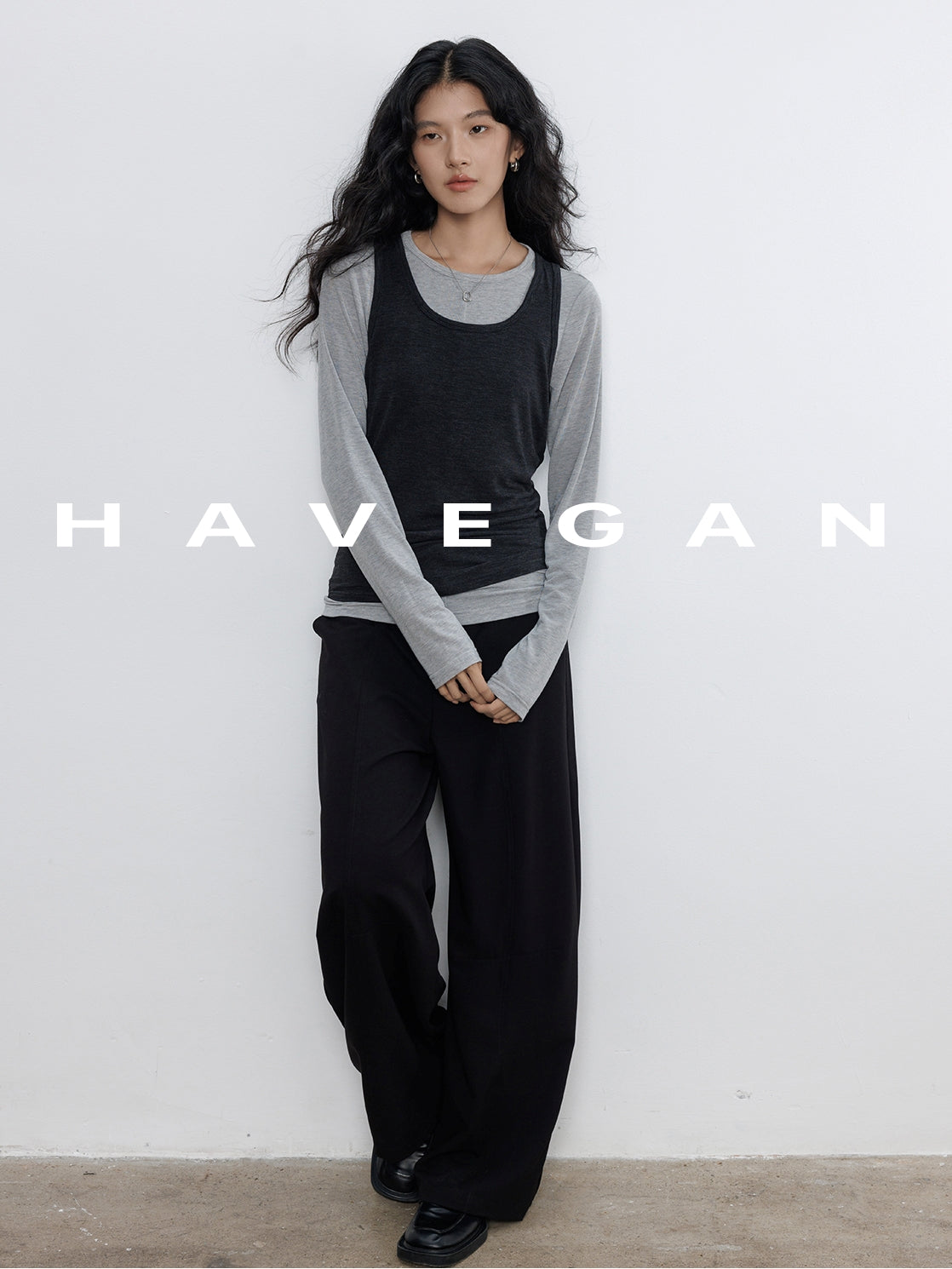 Round-Neck Vest Or Long-Sleeved T-Shirt_BDHL7778