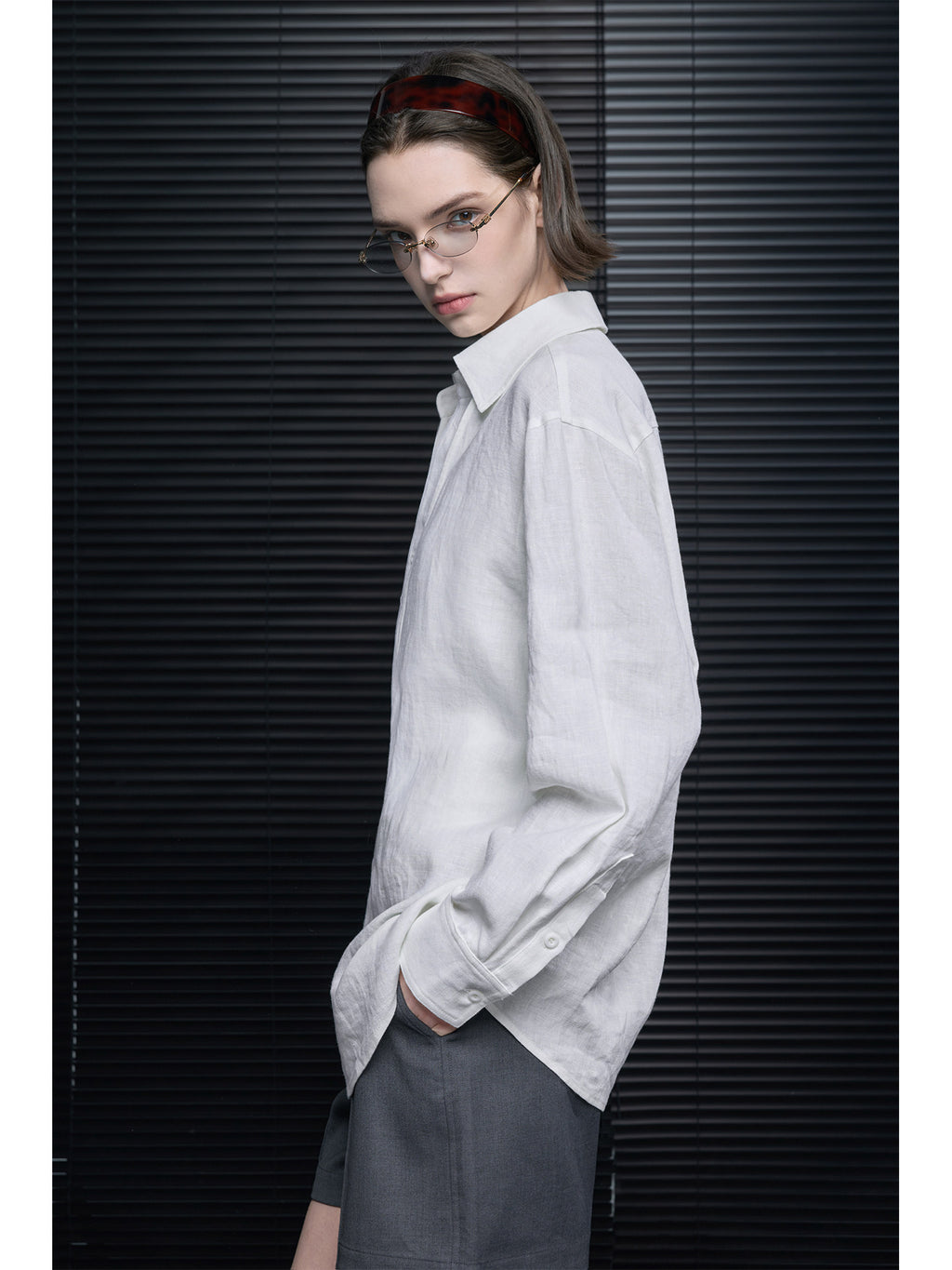 Faux Layered V-Neck Linen Long-Sleeve Shirt_BDHL8283
