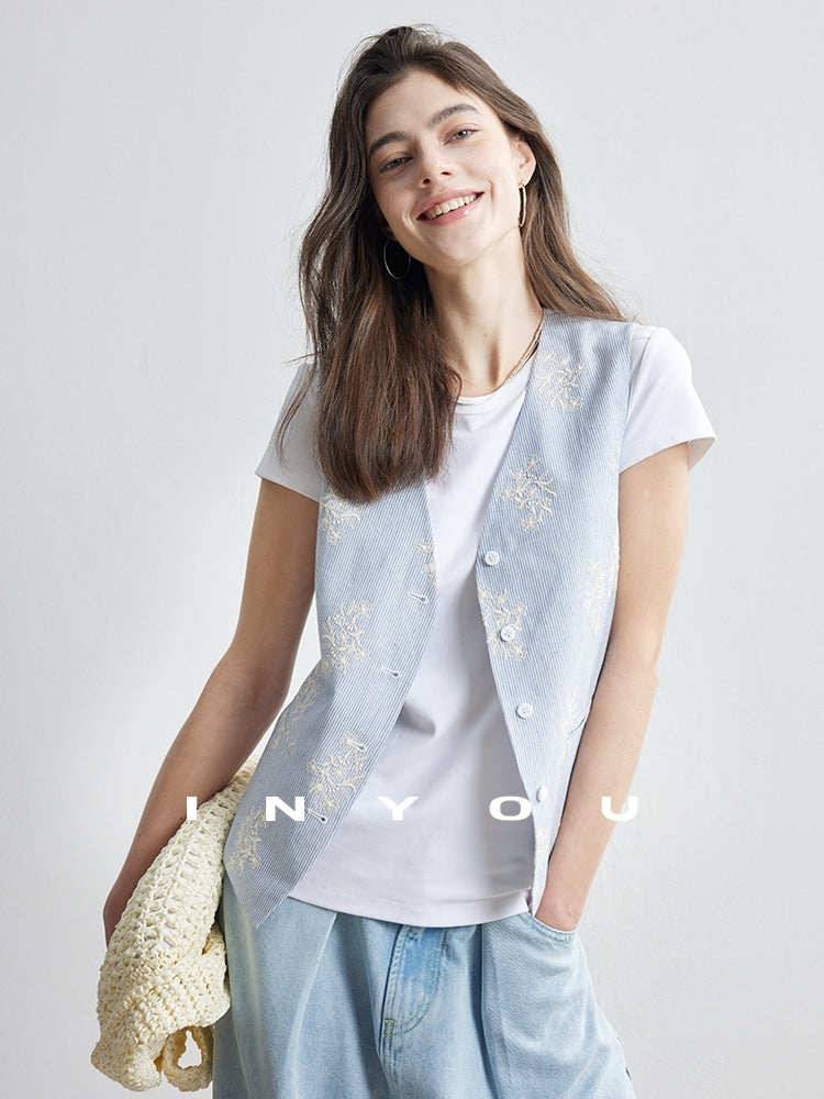 Embroidered V-Neck Vest_BDHL7106