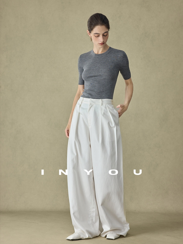 Round-Neck Seamless Slim-Fit Tops_BDHL7715