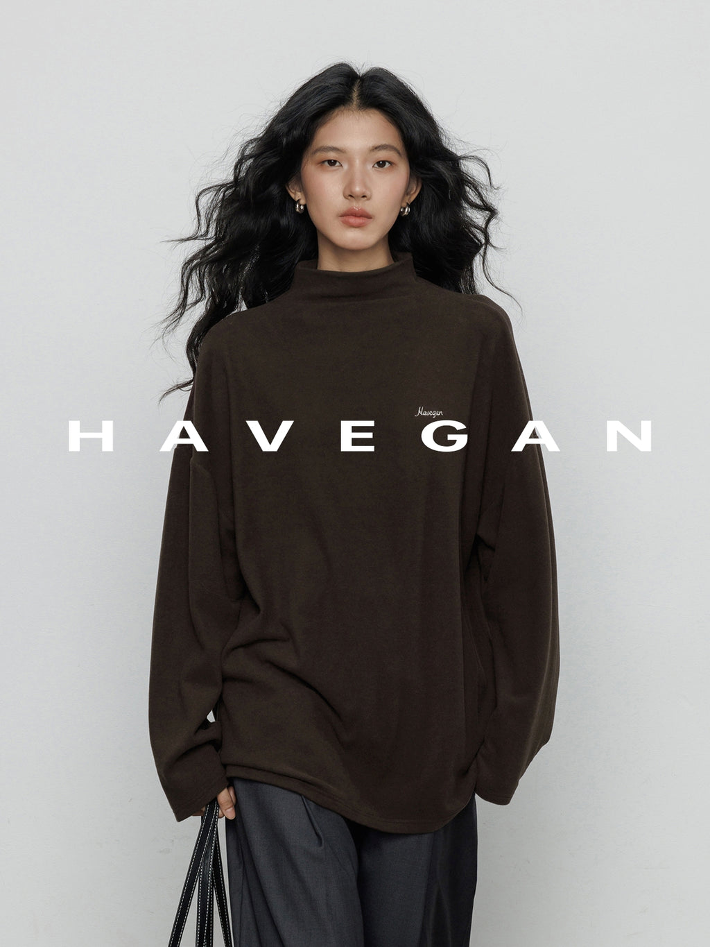 高領刺繡上衣_BDHL7894