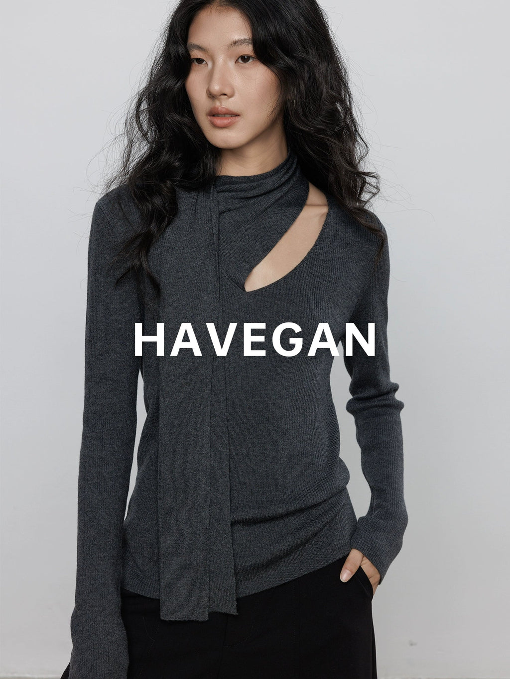 Halter-Neck Knit Tops_BDHL7784