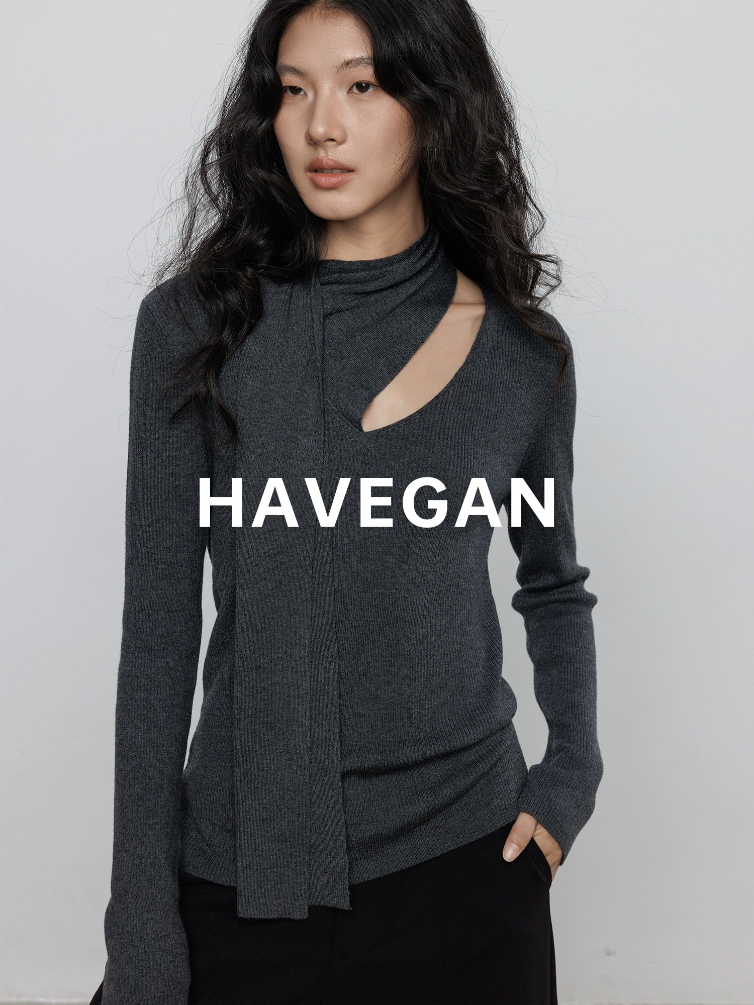 Halter-Neck Knit Tops_BDHL7784