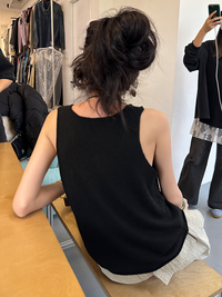 Henry Neck Sleeveless Tops_BDHL7257