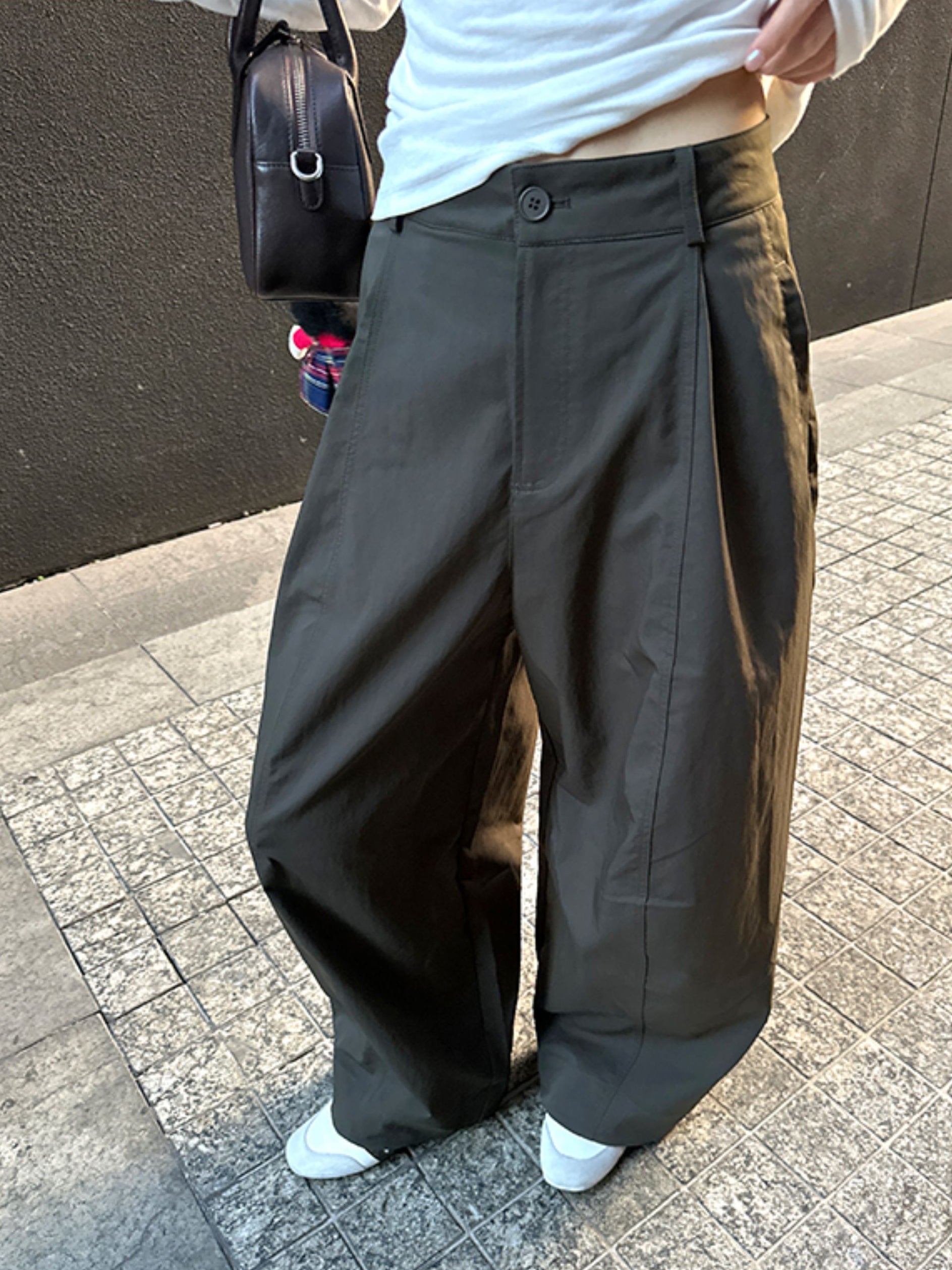 Wide Straight-Leg Pants_BDHL7925