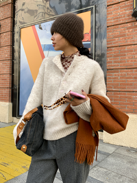 Lazy Thickened Round Neck Knit_BDHL6856