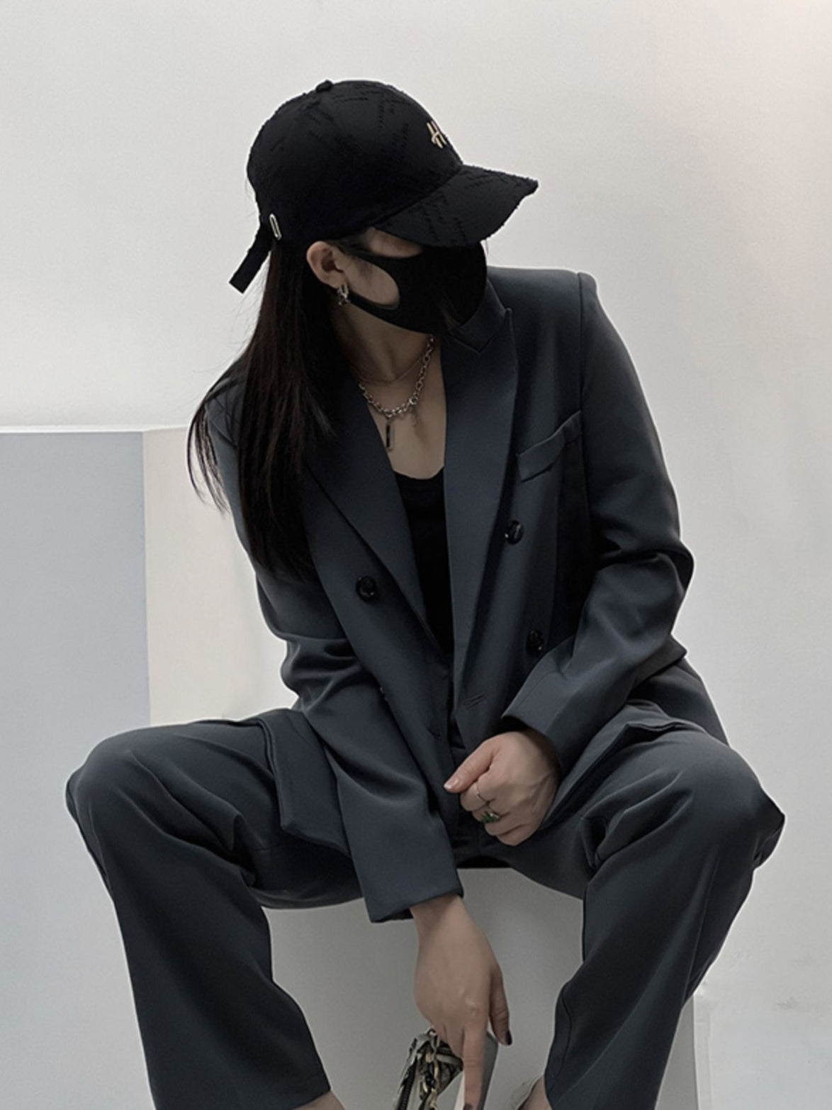 Double-Breasted Suit Jacket_BDHL7128