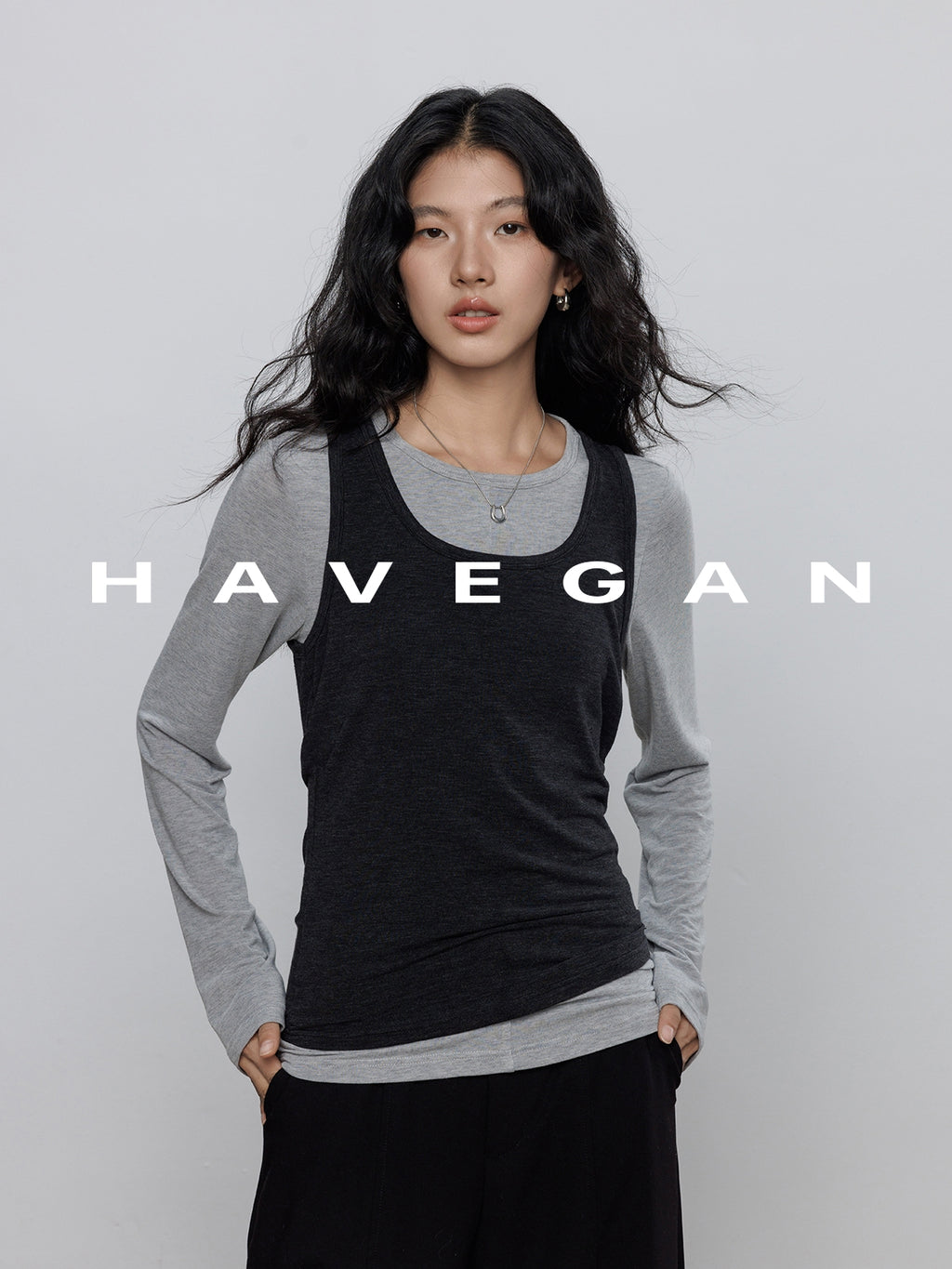Round-Neck Vest Or Long-Sleeved T-Shirt_BDHL7778