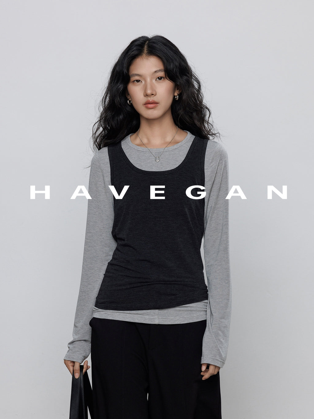 Round-Neck Vest Or Long-Sleeved T-Shirt_BDHL7778