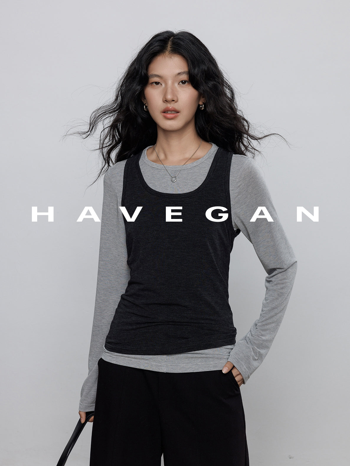 Round-Neck Vest Or Long-Sleeved T-Shirt_BDHL7778