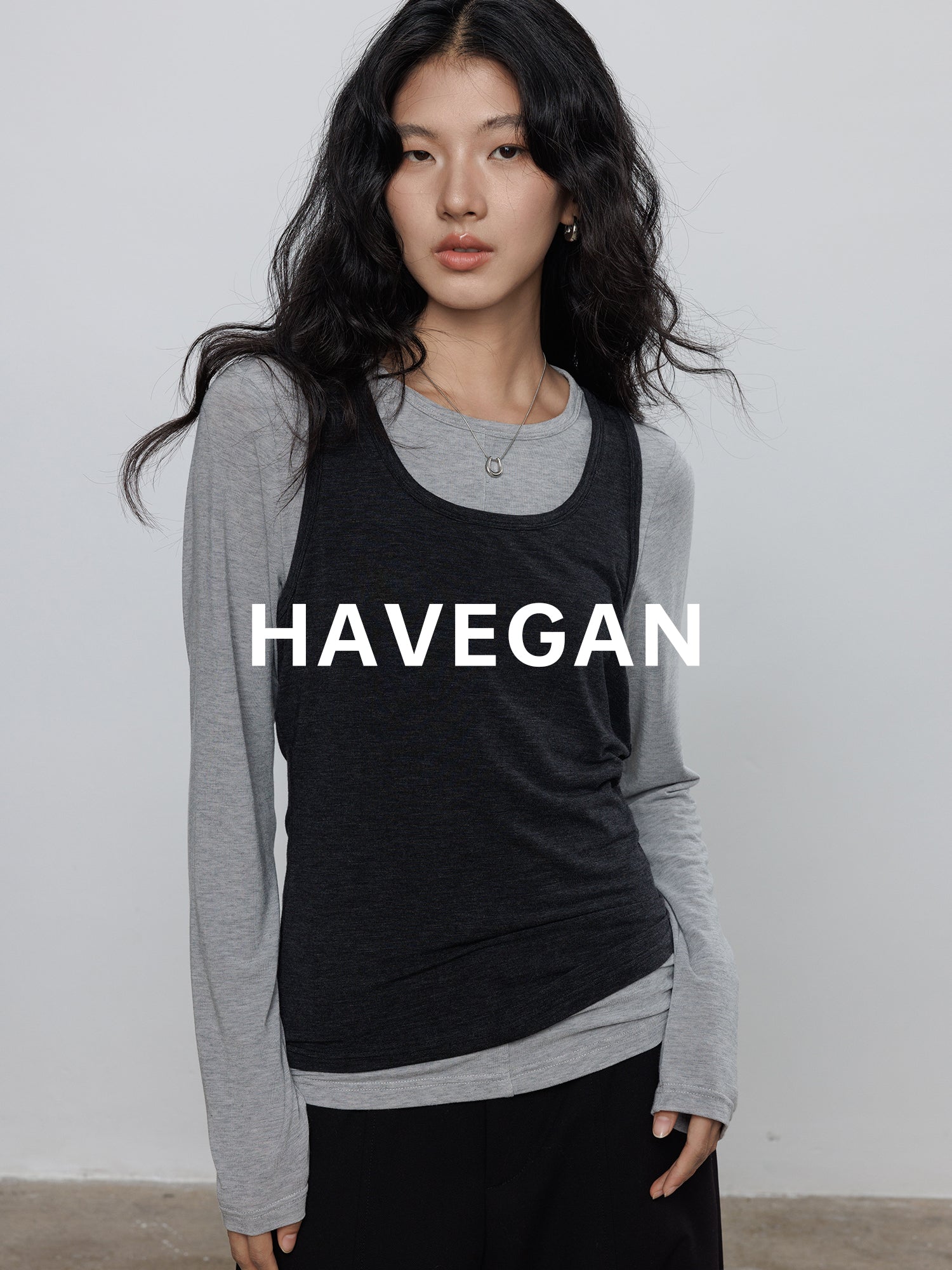 Round-Neck Vest Or Long-Sleeved T-Shirt_BDHL7778