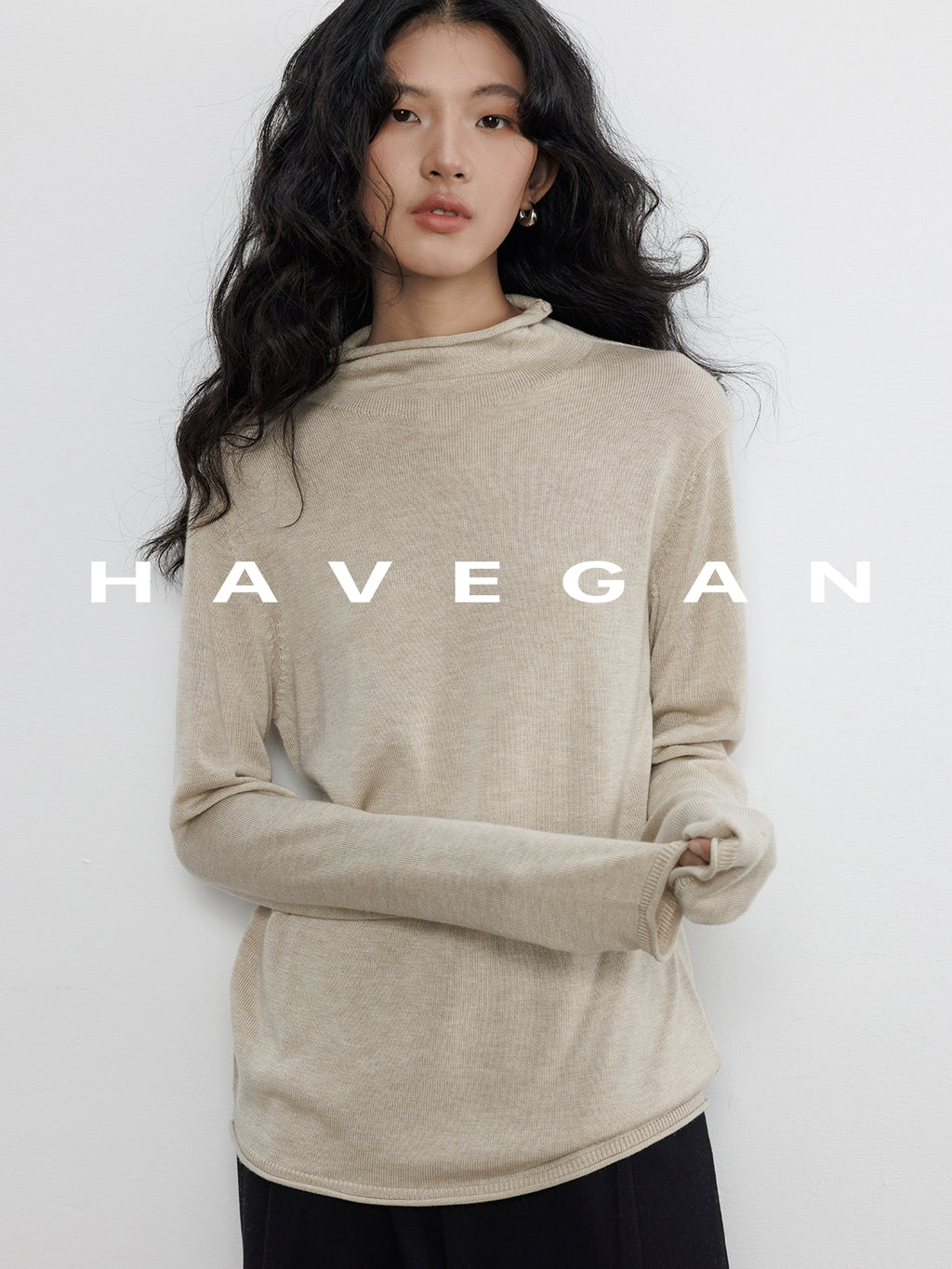 High-Neck Relaxed Tops_BDHL7899