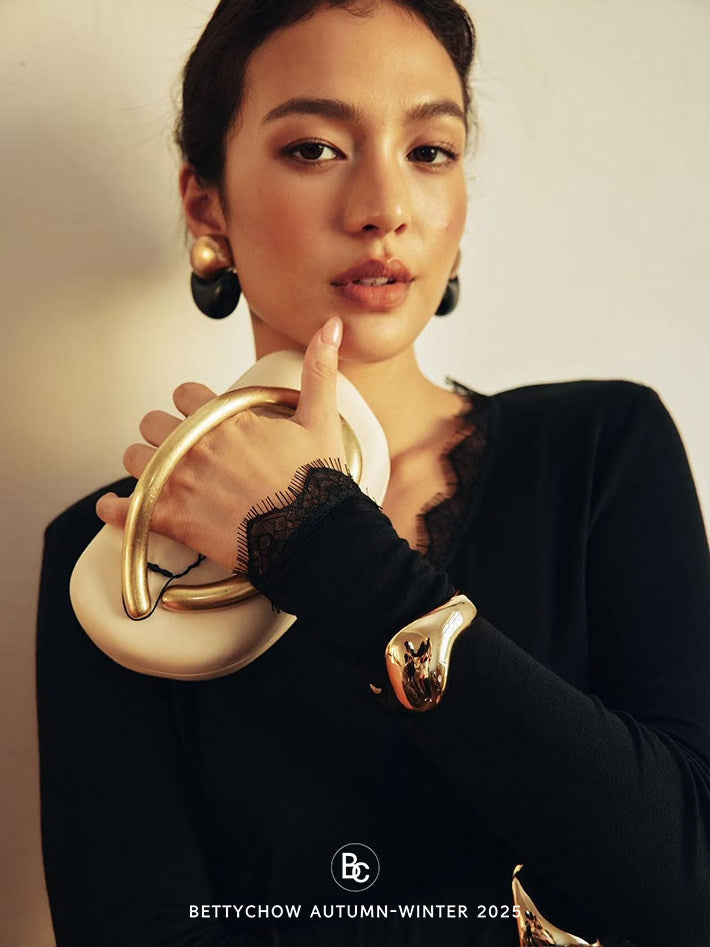 蕾絲V領長袖上衣_BDHL8058