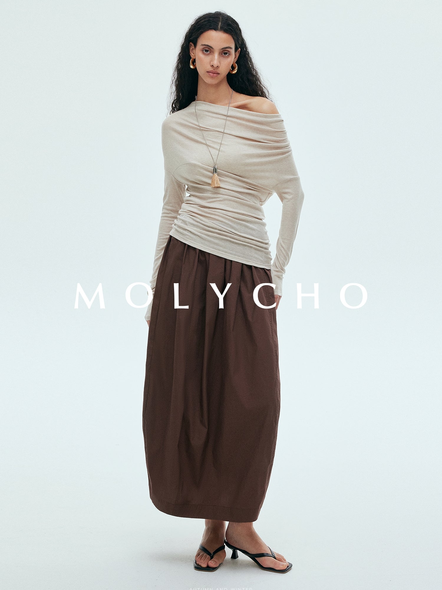 Asymmetrical Pleated Off-Shoulder Tops_BDHL7633