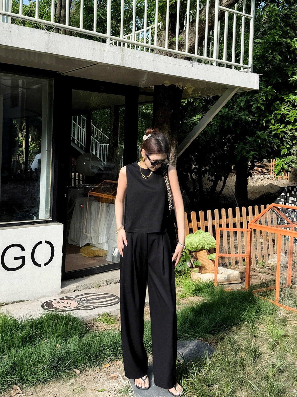 Pleated Wide-Leg Pants_BDHL8161