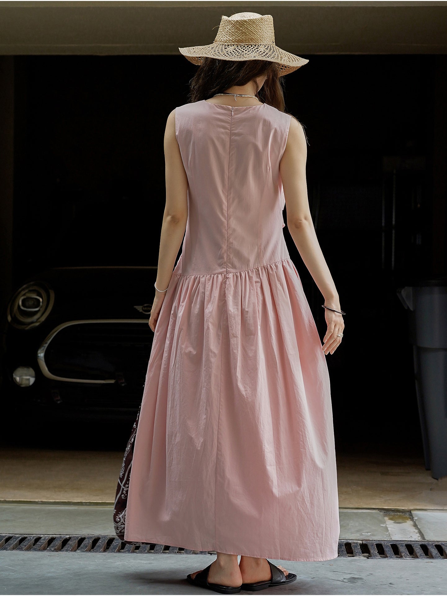 Pleated Strap Sleeveless Dress_BDHL7532