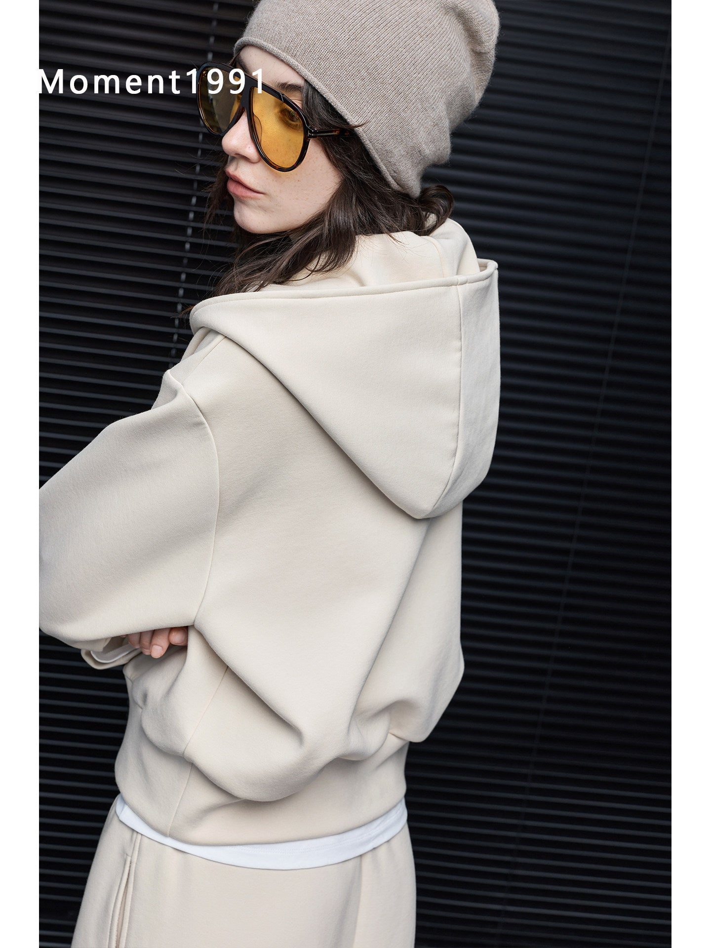 Hooded Sweatshirt & Sweatpants_BDHL8402