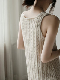 Twisted Knit Cardigan And Dress_BDHL6718