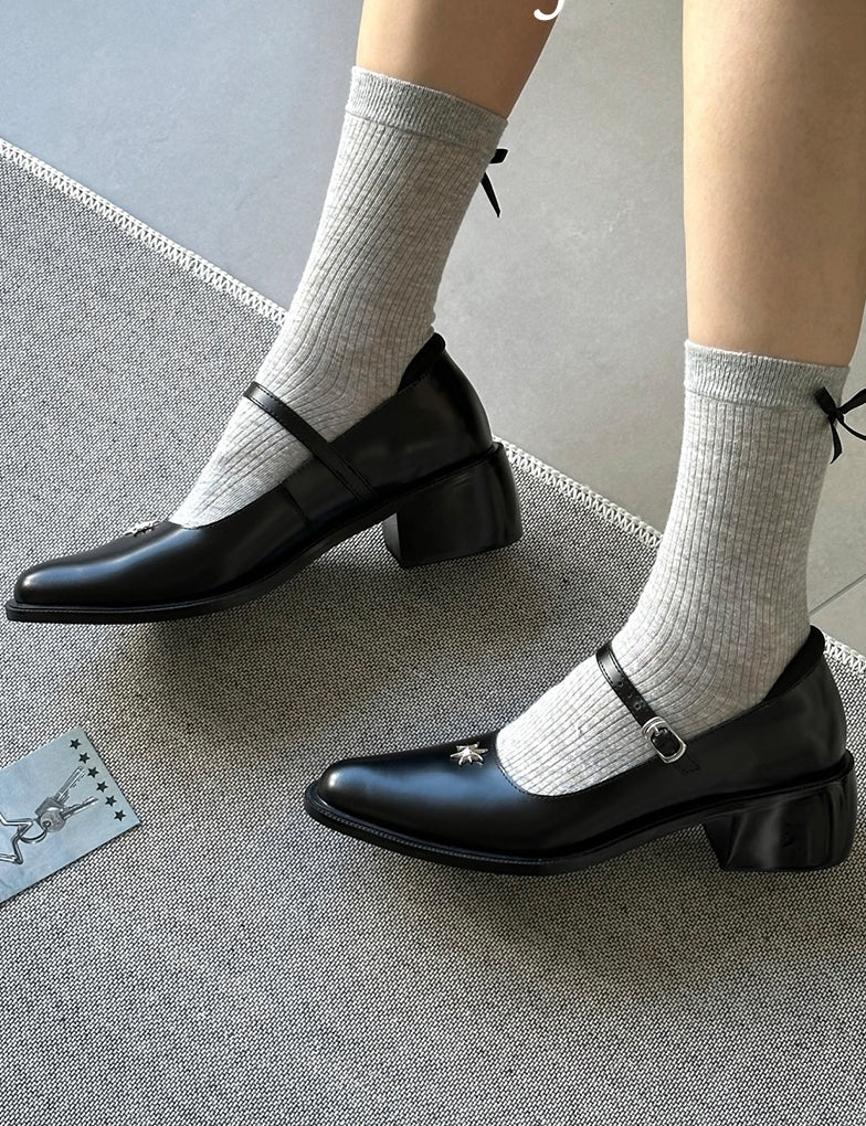 Shallow-Heeled Thick-Soled Black Shoes_BDHL7813