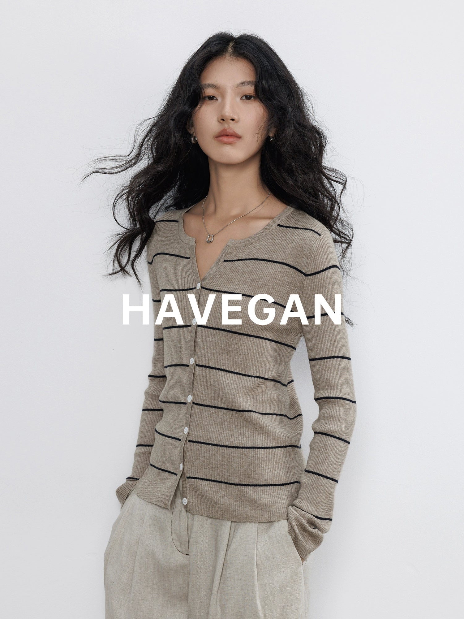 V-Neck Striped Knit Cardigan_BDHL7780