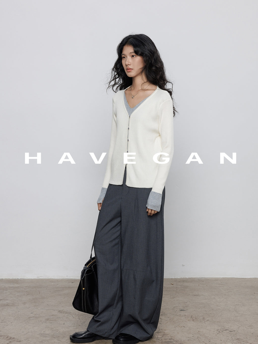 V-Neck Two-Piece Style Cardigan_BDHL7785