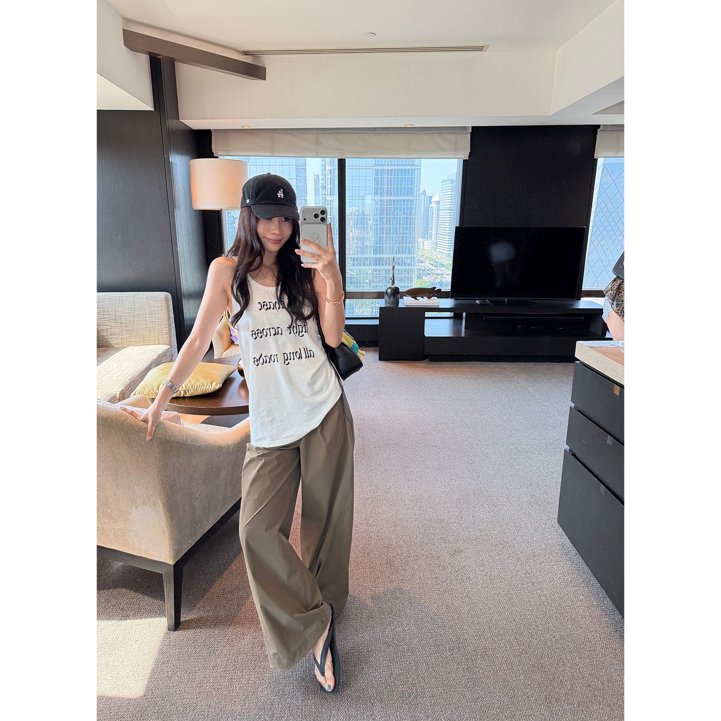 Gathered Hem Wide-Leg Pants_BDHL8343