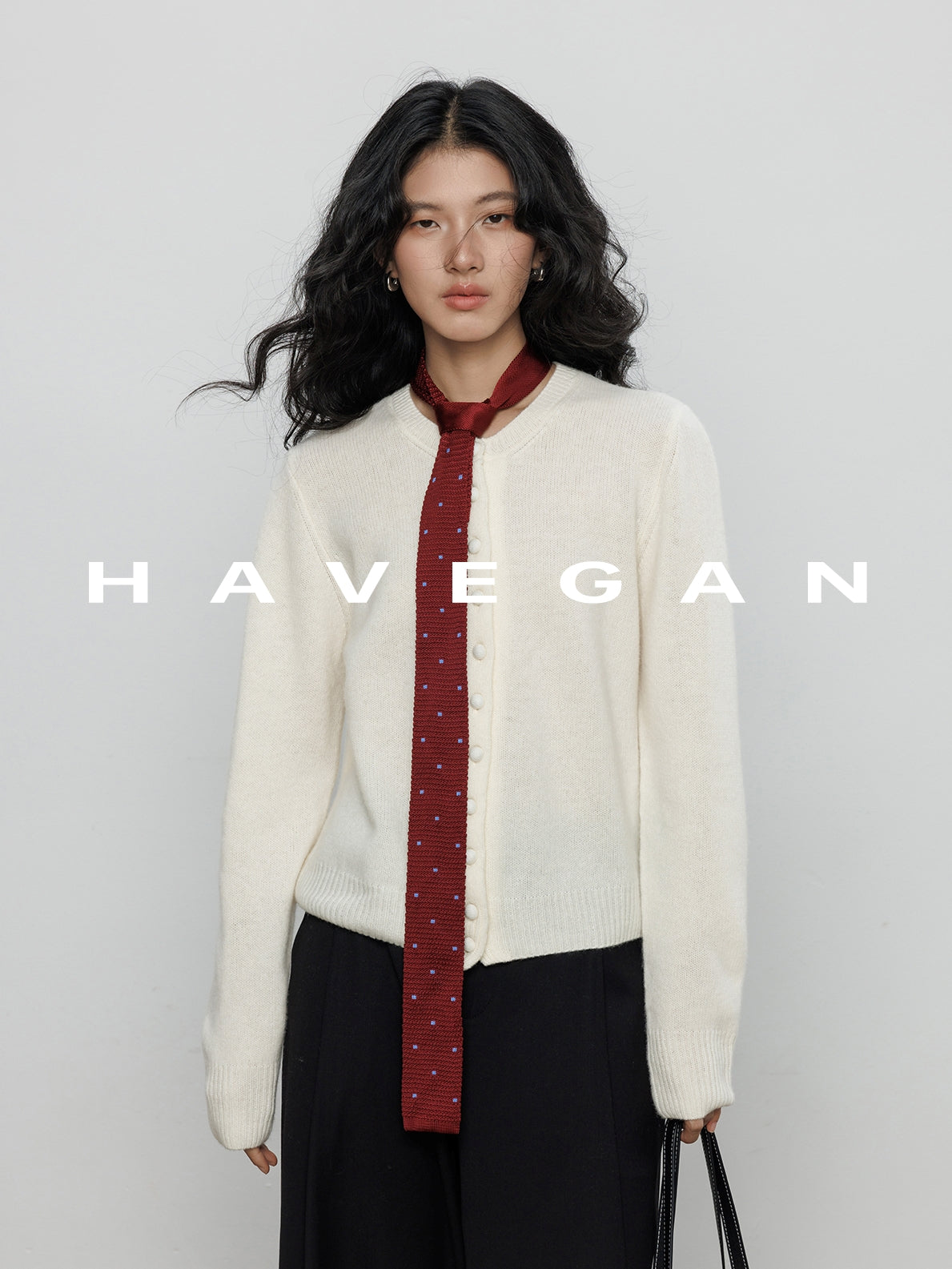 Round-Neck Knitted Cardigan_BDHL7896