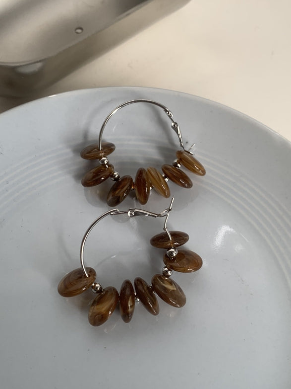 Circle Beaded Tortoiseshell Pierced earrings_BDHL7462