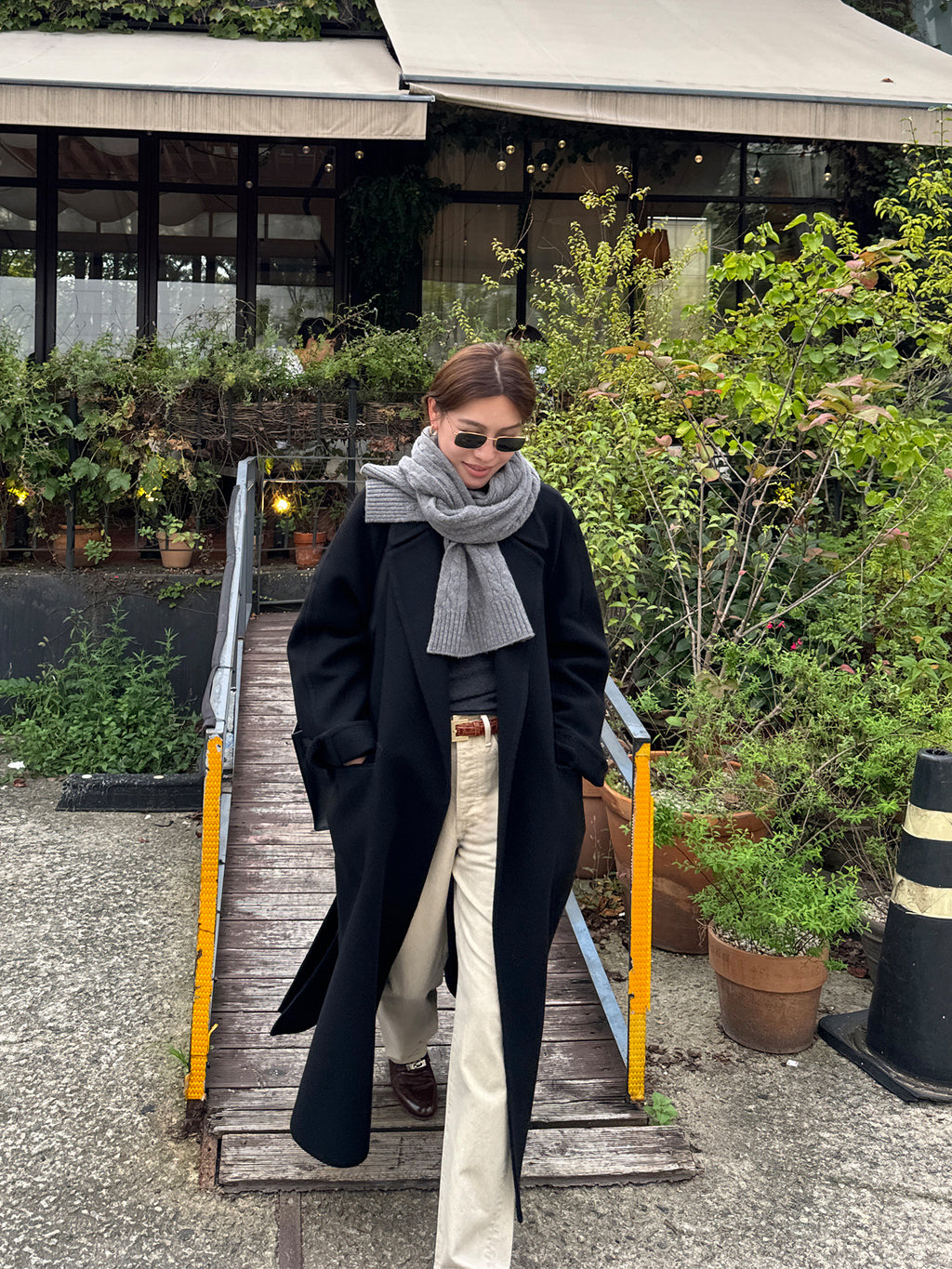 Black Relaxed-Fit Long Coat_BDHL7920