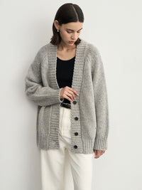 Loose Silhouette V-Neck Cardigan_BDHL6542