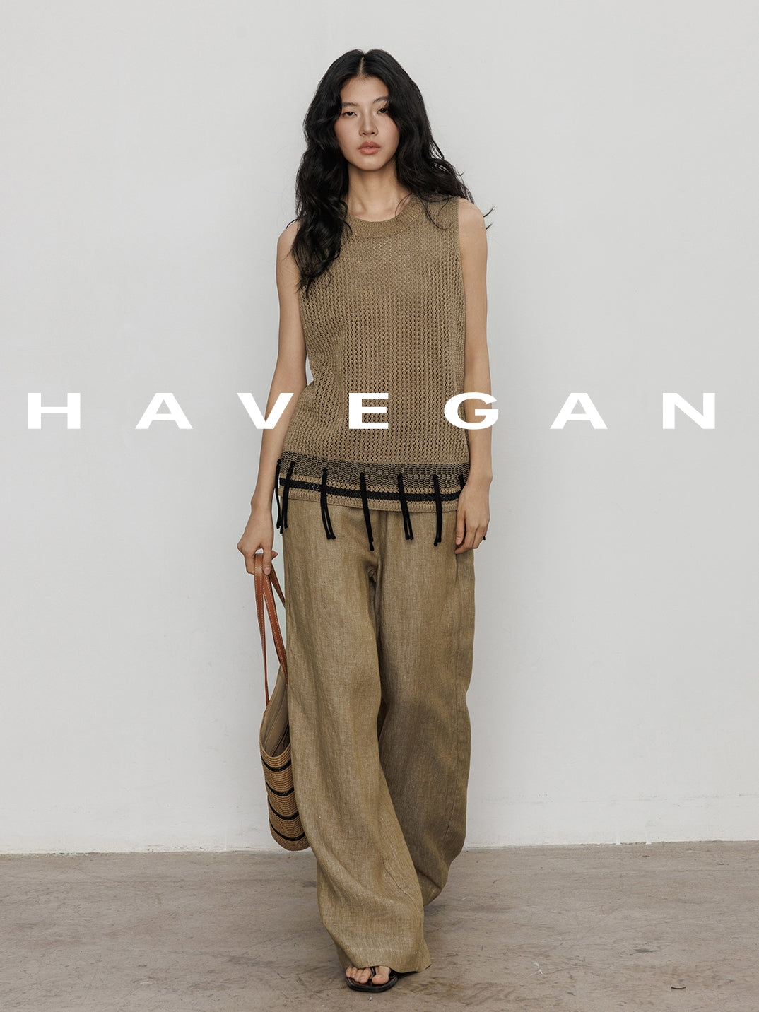 Round Neck Silk Knitted Vest_BDHL7400