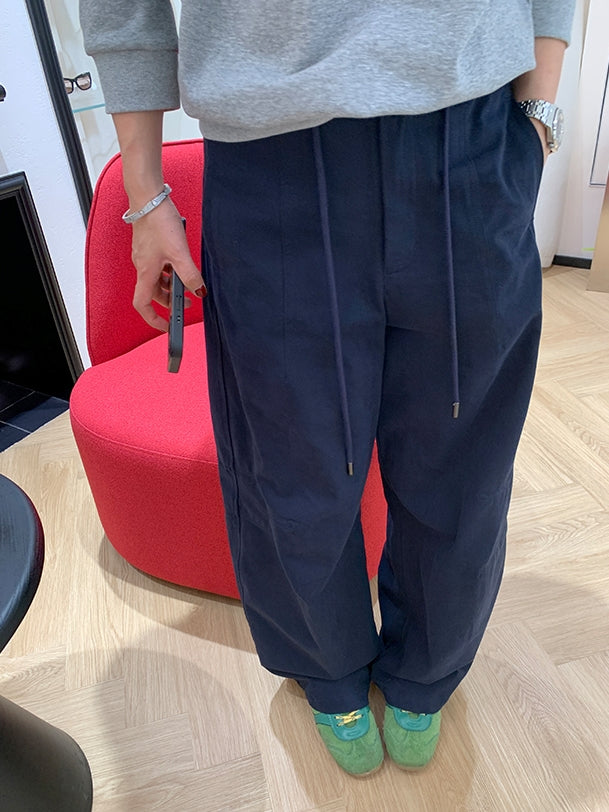 Relaxed-Fit Curved Cargo Pants_BDHL8011