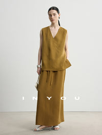 V-Neck Vest Or High-Waisted Skirt_BDHL7492