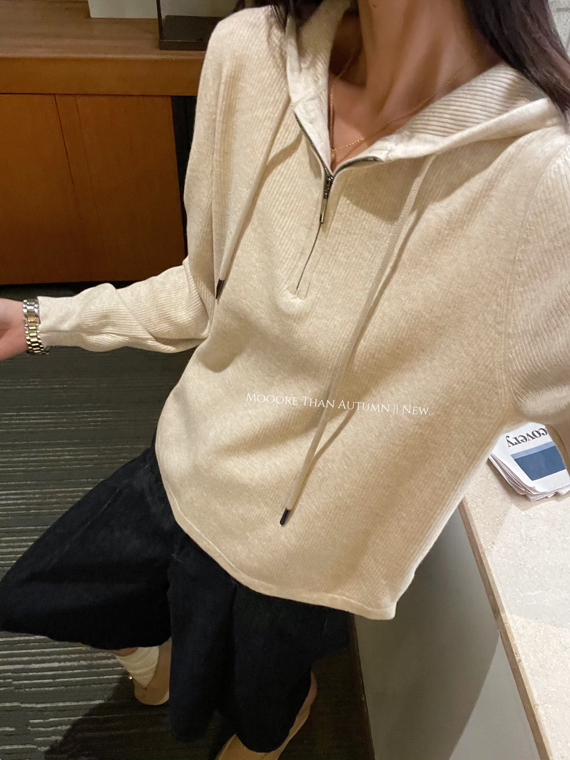 Hooded Half-Zip Knit Tops_BDHL7850