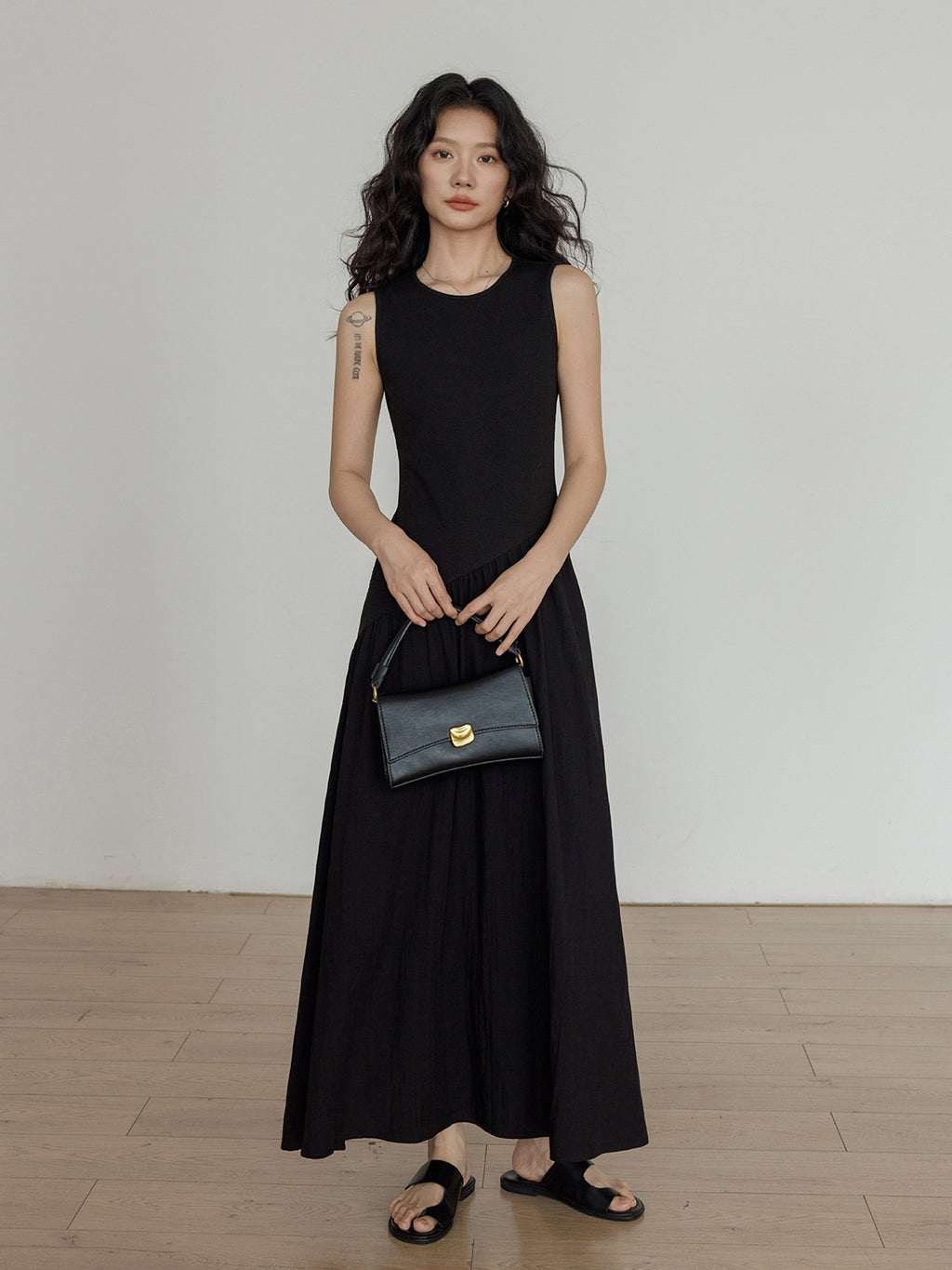 Sleeveless Shirring Knit Dress_BDHL7584