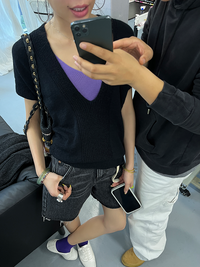 Deep V-Neck Knitted Vest_BDHL7253
