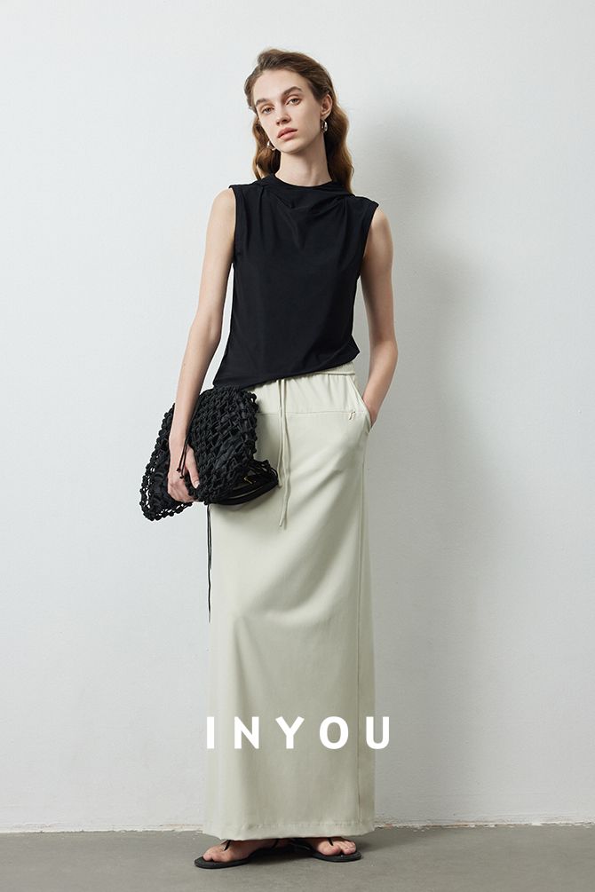 Back Slit Straight Long Skirt_BDHL6148