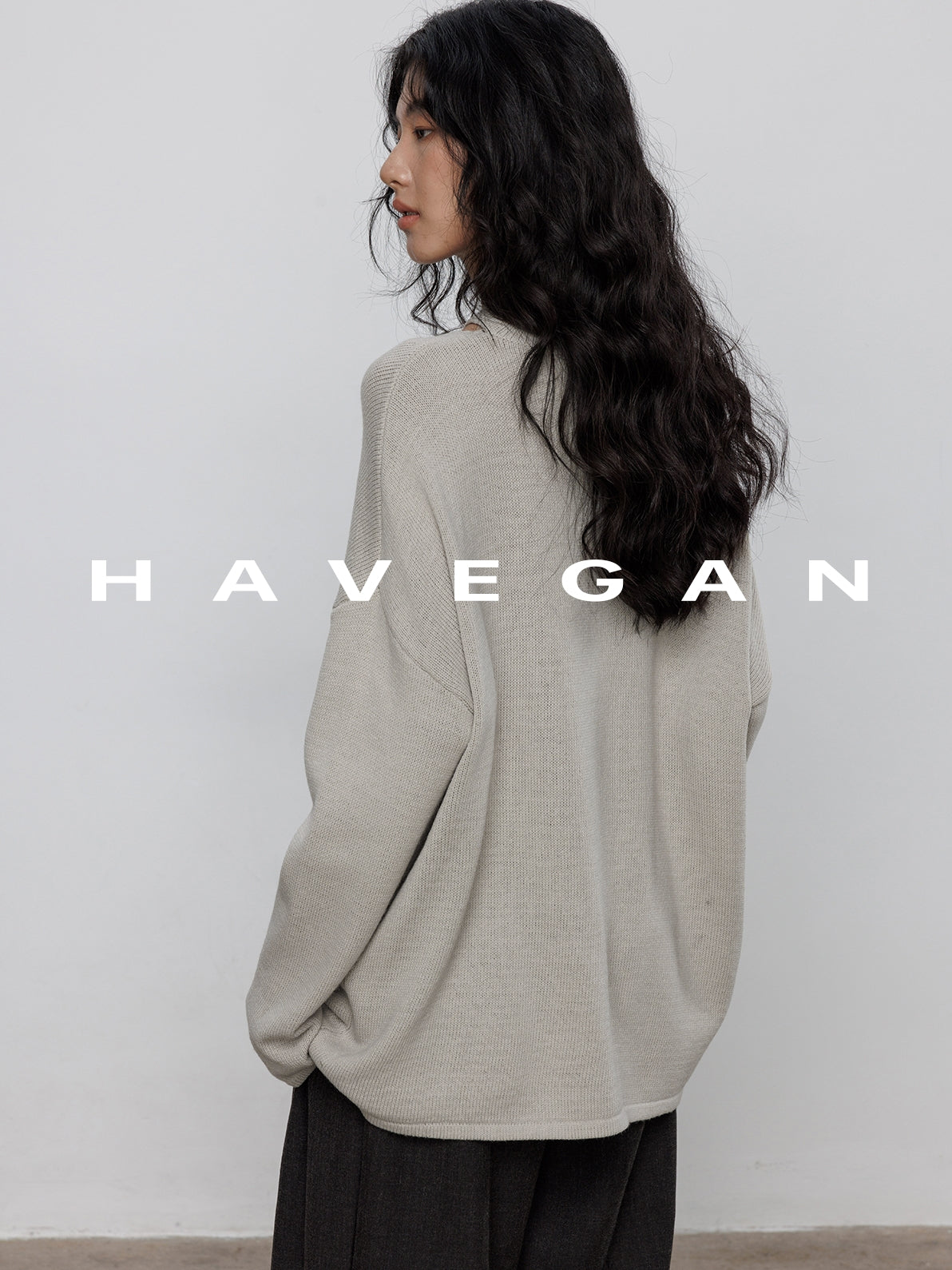 Round-Neck Slit Knit Tops_BDHL7707 