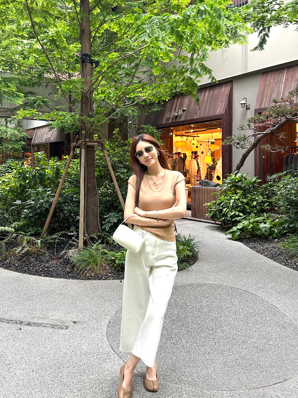 High-Waist Straight-Leg Cropped Pants_BDHL8333