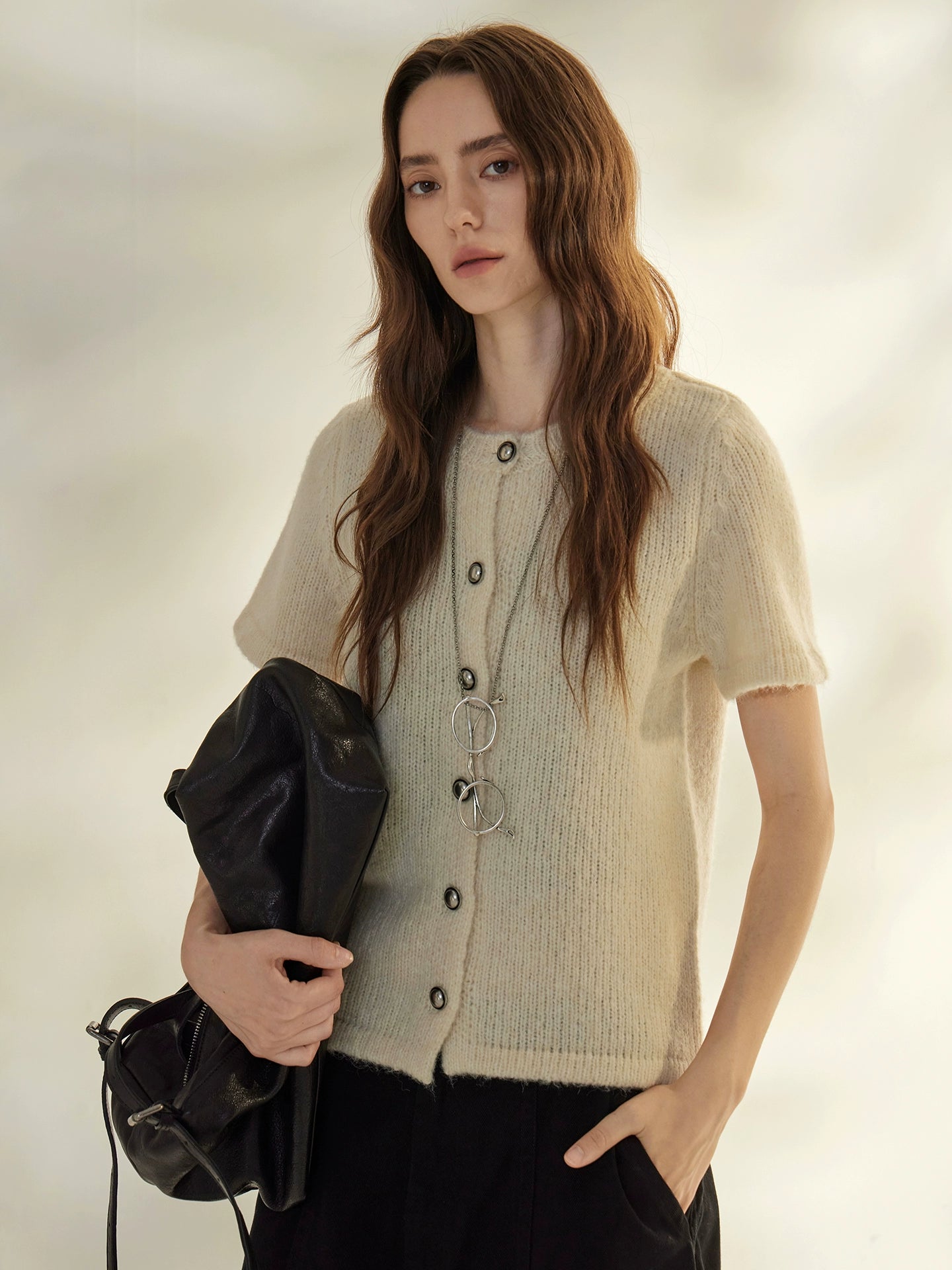 Round-Neck Knit Cardigan_BDHL7736