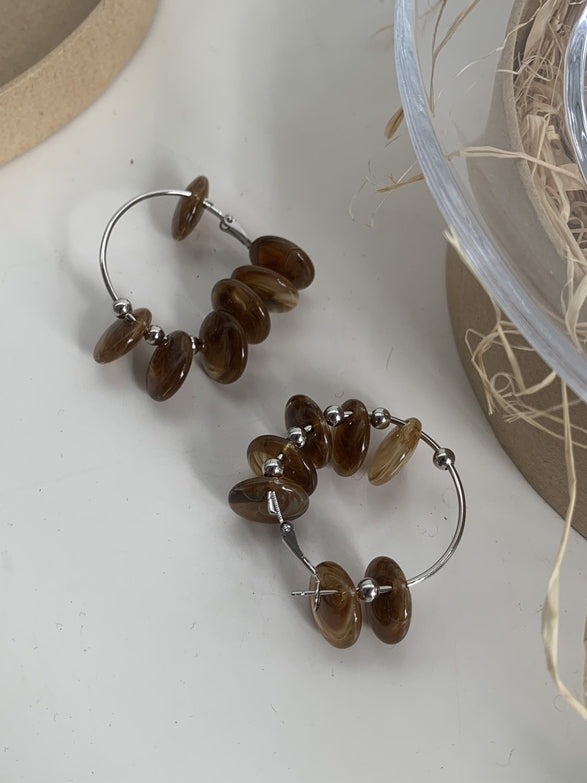 Circle Beaded Tortoiseshell Pierced earrings_BDHL7462