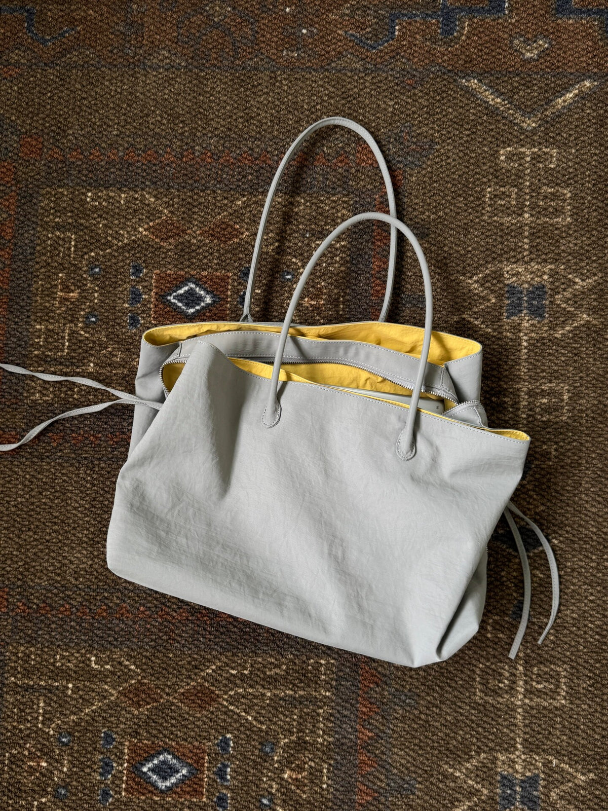 Multi Compartment Nylon Tote Bag_BDHL8444