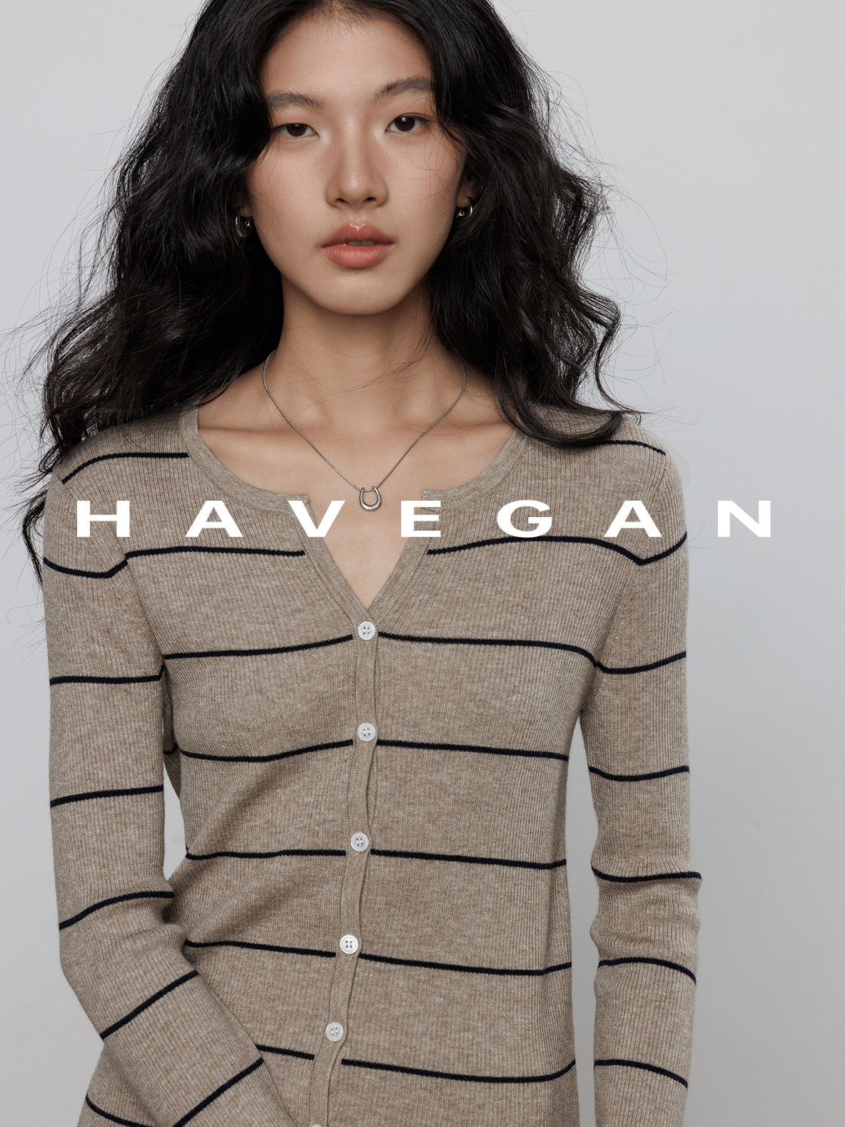 V-Neck Striped Knit Cardigan_BDHL7780