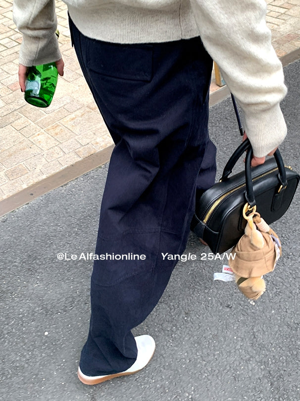 Relaxed-Fit Curved Cargo Pants_BDHL8011